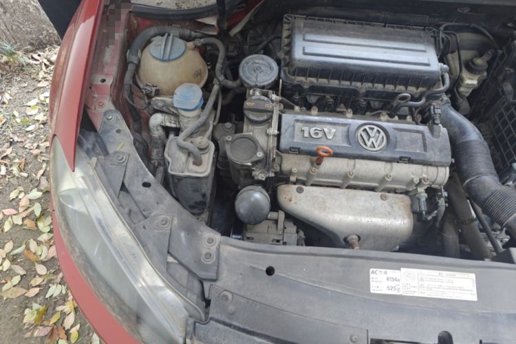 Used Volkswagen Golf 2011 1.6L Automatic Comfort Model Engine Bay Right