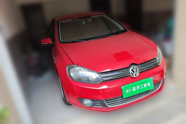 Used Volkswagen Golf 2011 1.6L Automatic Fashion Edition Front Right 45 Deg