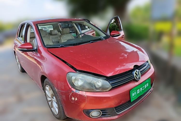 Used Volkswagen Golf 2011 1.4 TSI Automatic Comfort Model Front Right 45 Deg