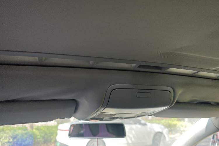 Used Volkswagen Golf 2011 1.4 TSI Automatic Comfort Model Headliner