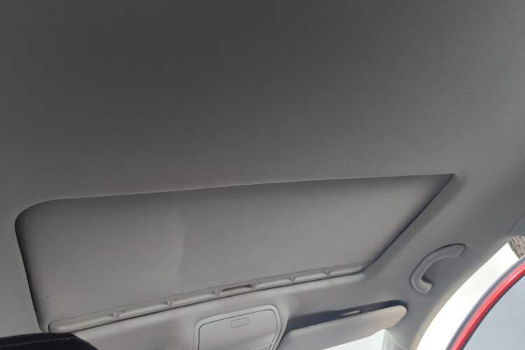 Used Volkswagen Golf 2011 1.6L Automatic Comfort Model Headliner