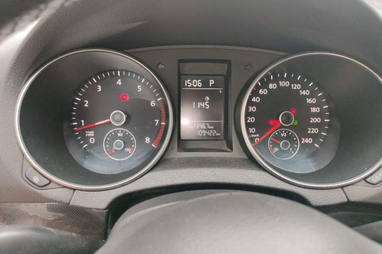 Used Volkswagen Golf 2011 1.4 TSI Automatic Luxury Edition Instrument Cluster