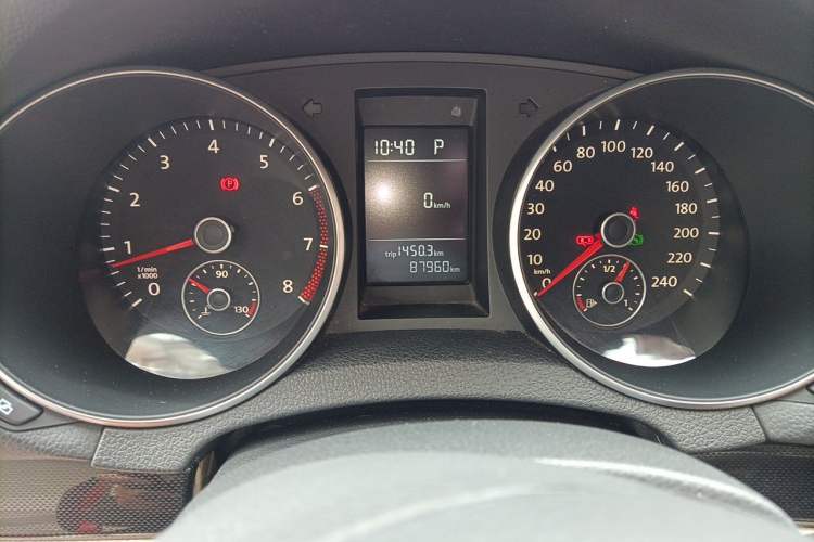 Used Volkswagen Golf 2011 1.4 TSI Automatic Comfort Model Instrument Cluster