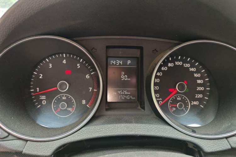 Used Volkswagen Golf 2011 1.4 TSI Automatic Comfort Model Instrument Cluster
