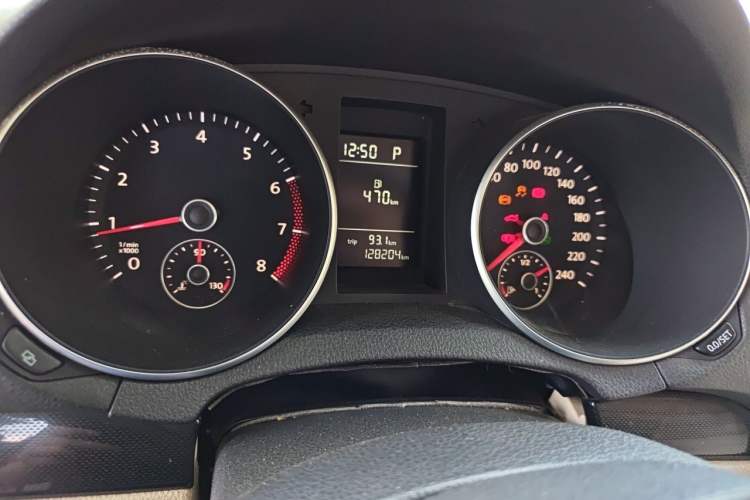Used Volkswagen Golf 2011 1.4 TSI Automatic Comfort Model Instrument Cluster