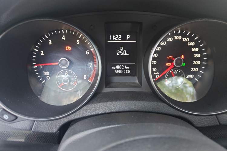 Used Volkswagen Golf 2011 1.6L Automatic Comfort Model Instrument Cluster