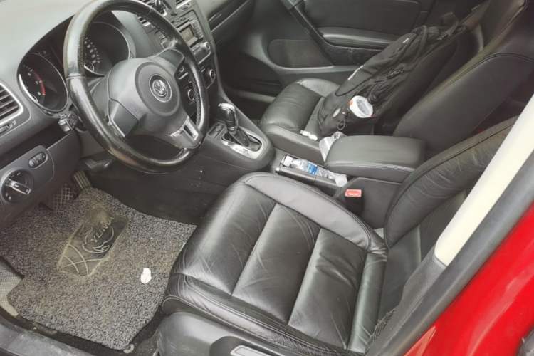 Used Volkswagen Golf 2011 1.4 TSI Automatic Comfort Model Left Front Seat