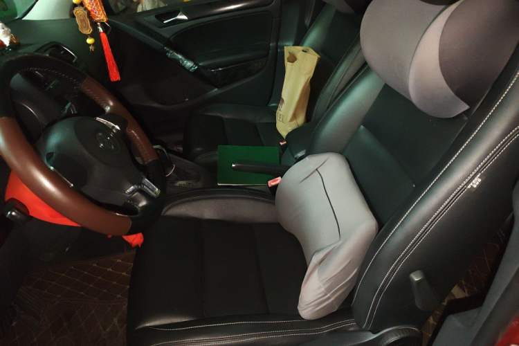 Used Volkswagen Golf 2011 1.6L Automatic Comfort Model Left Front Seat
