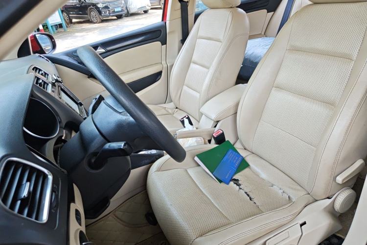 Used Volkswagen Golf 2011 1.4 TSI Automatic Comfort Model Left Front Seat