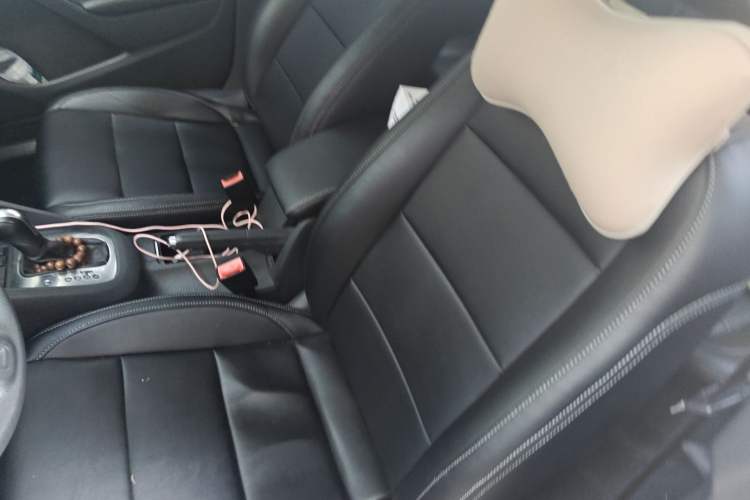 Used Volkswagen Golf 2011 1.6L Automatic Comfort Model Left Front Seat