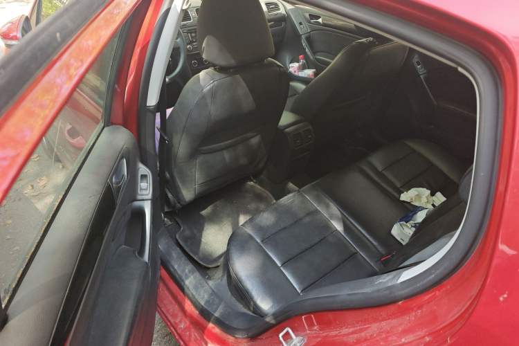 Used Volkswagen Golf 2011 1.4 TSI Automatic Comfort Model Left Rear Seat