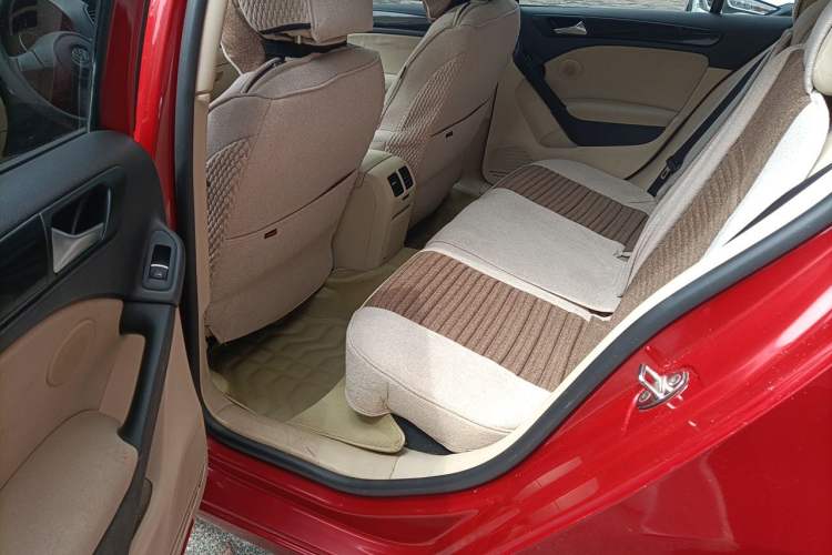 Used Volkswagen Golf 2011 1.4 TSI Automatic Comfort Model Left Rear Seat
