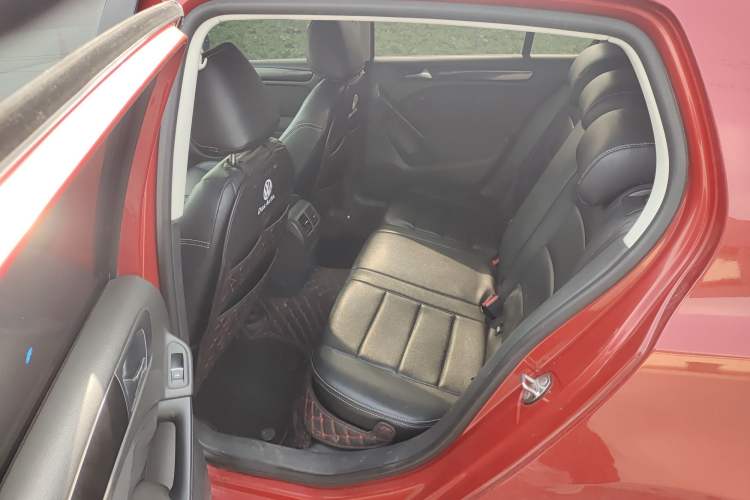 Used Volkswagen Golf 2011 1.6L Automatic Comfort Model Left Rear Seat