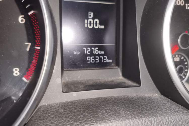 Used Volkswagen Golf 2011 1.6L Automatic Comfort Model Odometer Close Up