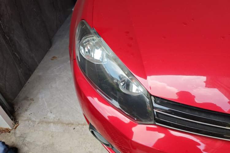 Used Volkswagen Golf 2011 1.6L Automatic Fashion Edition Right Front Headlight