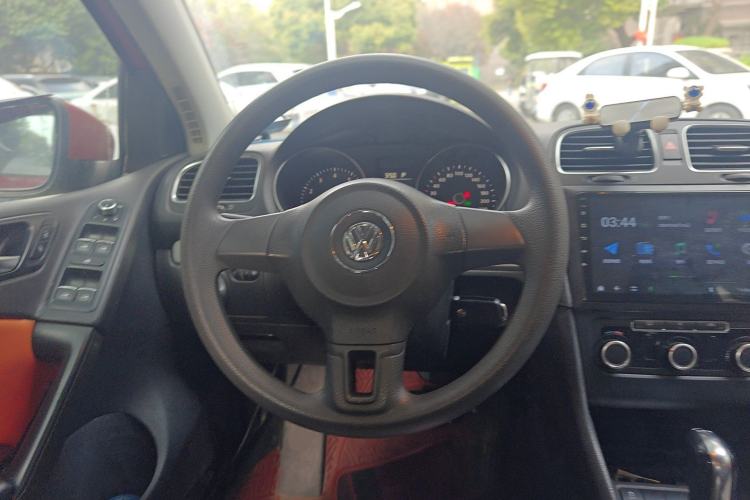 Used Volkswagen Golf 2011 1.6L Automatic Fashion Edition Steering Wheel