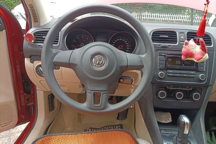 Used Volkswagen Golf 2011 1.4 TSI Automatic Comfort Model Steering Wheel