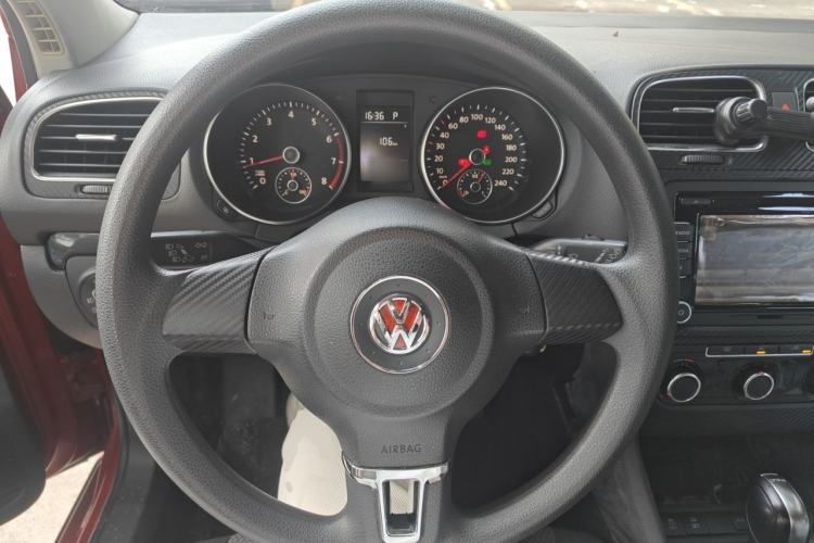 Used Volkswagen Golf 2011 1.4 TSI Automatic Comfort Model Steering Wheel