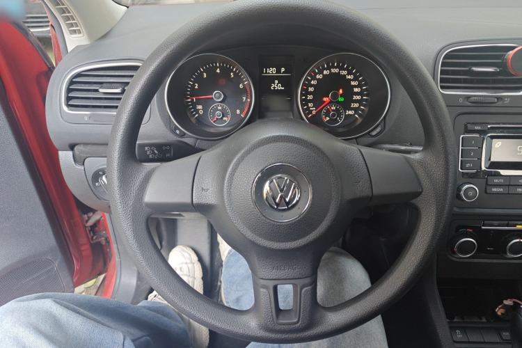 Used Volkswagen Golf 2011 1.6L Automatic Comfort Model Steering Wheel