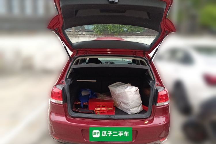 Used Volkswagen Golf 2011 1.6L Automatic Comfort Model Trunk