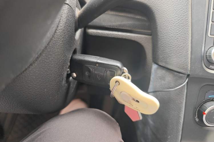 Used Volkswagen Golf 2011 1.4 TSI Automatic Comfort Model Vehicle Key