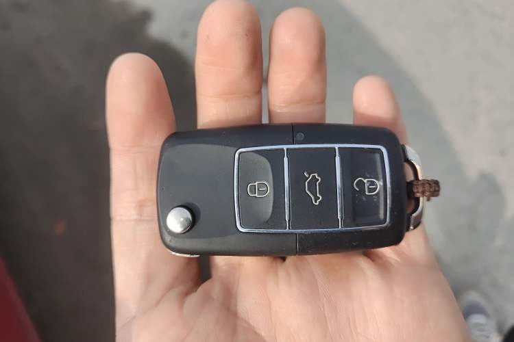 Used Volkswagen Golf 2011 1.6L Automatic Comfort Model Vehicle Key