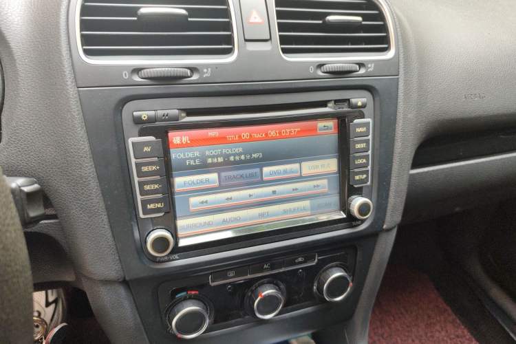Used Volkswagen Golf 2011 1.4 TSI Automatic Comfort Model Audio And AC Panel
