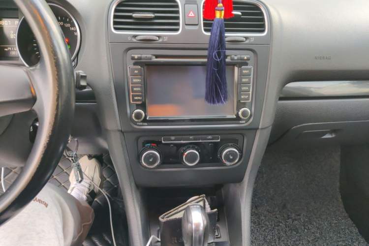 Used Volkswagen Golf 2011 1.4 TSI Automatic Comfort Model Audio And AC Panel