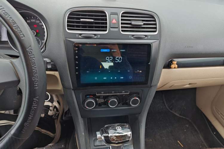 Used Volkswagen Golf 2011 1.4 TSI Automatic Comfort Model Audio And AC Panel
