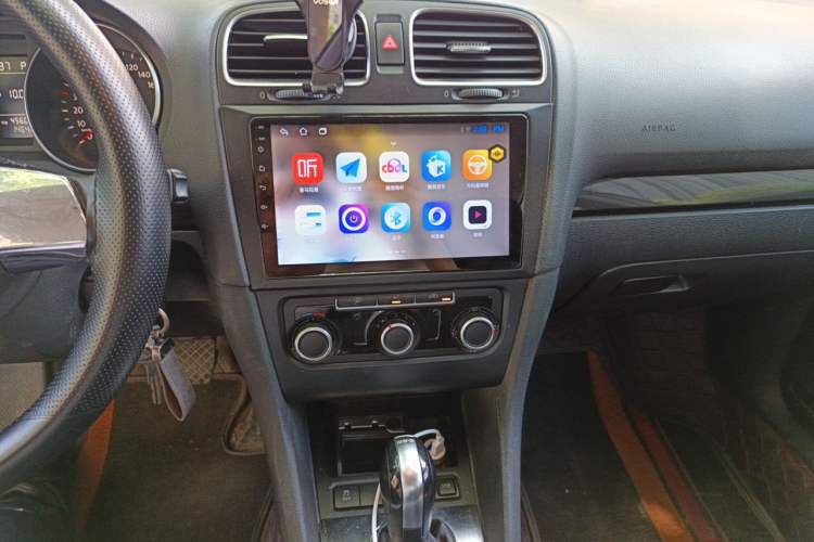 Used Volkswagen Golf 2011 1.4 TSI Automatic Comfort Model Audio And AC Panel