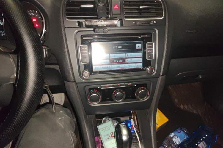Used Volkswagen Golf 2011 1.6L Automatic Comfort Model Audio And AC Panel