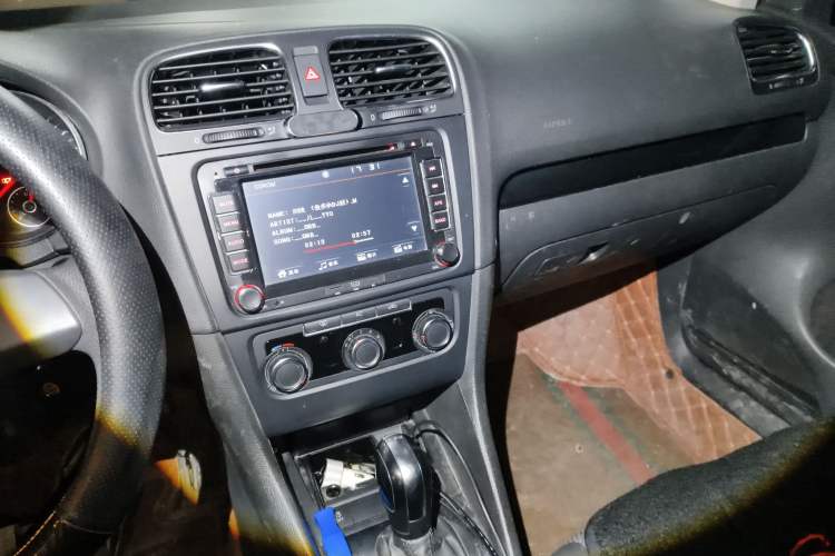 Used Volkswagen Golf 2011 1.4 TSI Automatic Comfort Model Audio And AC Panel