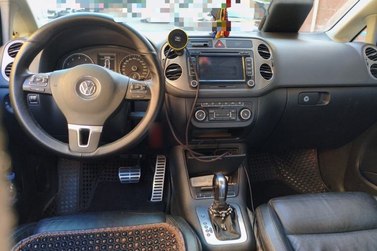 Used Volkswagen Golf 2011 1.4TSI Cross Golf Center Console