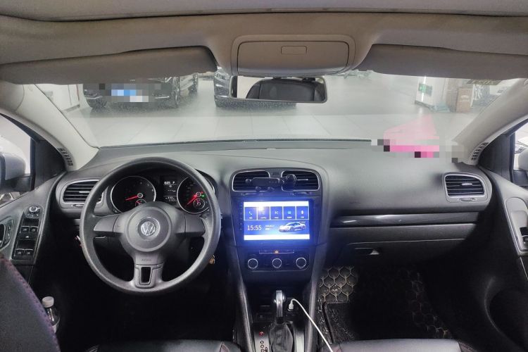 Used Volkswagen Golf 2011 1.4 TSI Automatic Comfort Model Center Console