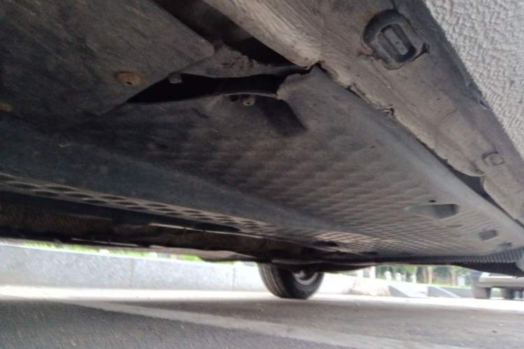 Used Volkswagen Golf 2011 1.6L Automatic Comfort Model Chassis Front Left