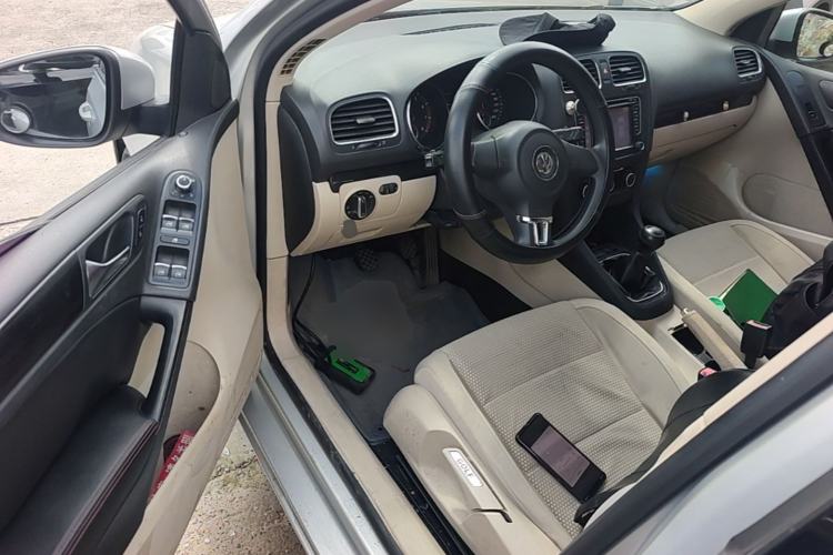 Used Volkswagen Golf 2011 1.6 Manual Comfort Model Driver Seat