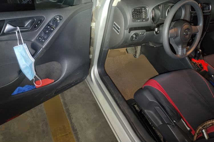 Used Volkswagen Golf 2011 1.6L Automatic Comfort Model Driver Seat
