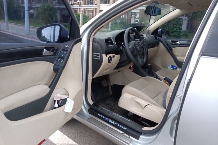 Used Volkswagen Golf 2011 1.6L Automatic Comfort Model Driver Seat