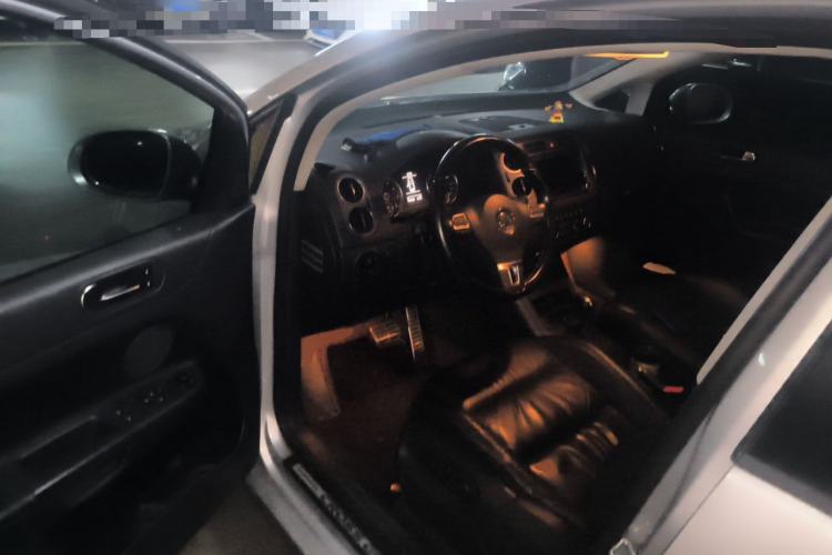 Used Volkswagen Golf 2011 1.4TSI Cross Golf Driver Seat