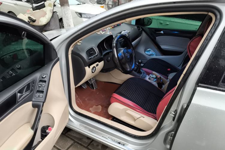 Used Volkswagen Golf 2011 1.6 Manual Comfort Model Driver Seat