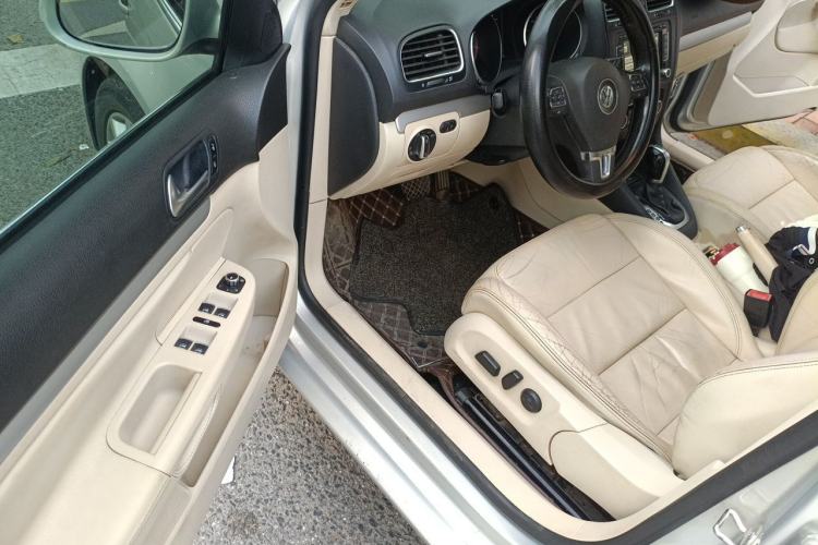 Used Volkswagen Golf 2011 1.4 TSI Luxury Touring Edition Driver Seat