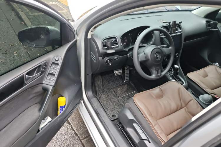 Used Volkswagen Golf 2011 1.4 TSI Automatic Comfort Model Driver Seat