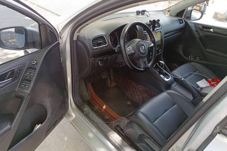 Used Volkswagen Golf 2011 1.4 TSI Automatic Comfort Model Driver Seat