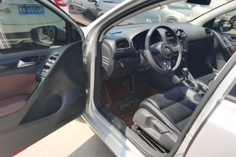 Used Volkswagen Golf 2011 1.6L Automatic Comfort Model Driver Seat