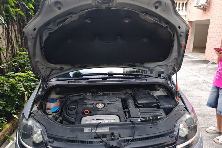Used Volkswagen Golf 2011 1.4TSI Cross Golf Engine Bay