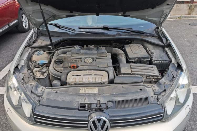 Used Volkswagen Golf 2011 1.4 TSI Luxury Touring Edition Engine Bay