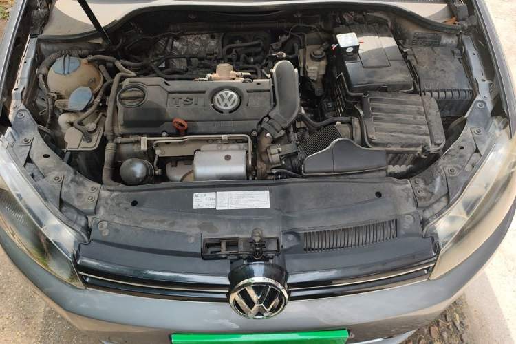 Used Volkswagen Golf 2011 1.4 TSI Automatic Comfort Model Engine Bay