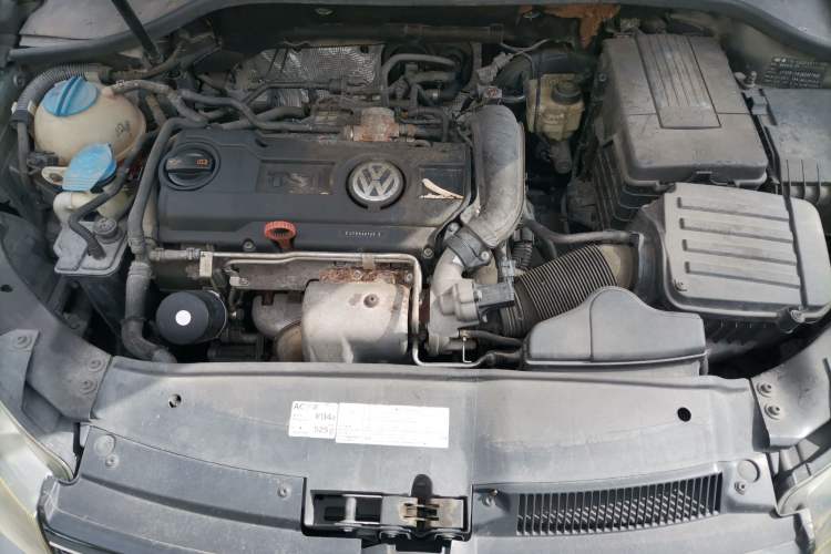 Used Volkswagen Golf 2011 1.4 TSI Automatic Luxury Edition Engine Bay