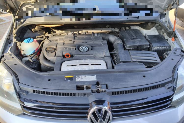 Used Volkswagen Golf 2011 1.4TSI Cross Golf Engine Bay