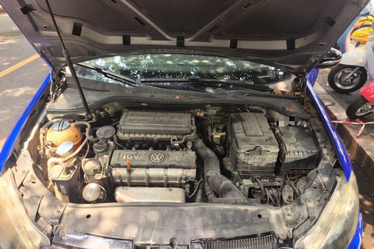 Used Volkswagen Golf 2011 1.6 Manual Fashion Edition Engine Bay